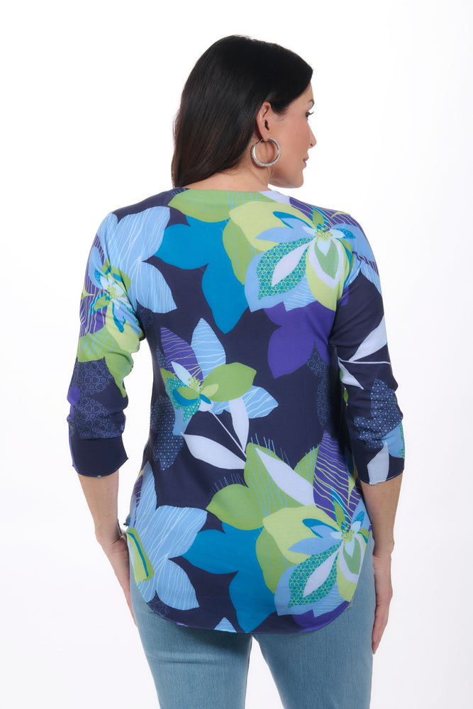 Back image of nally&millie v neck printed top. 